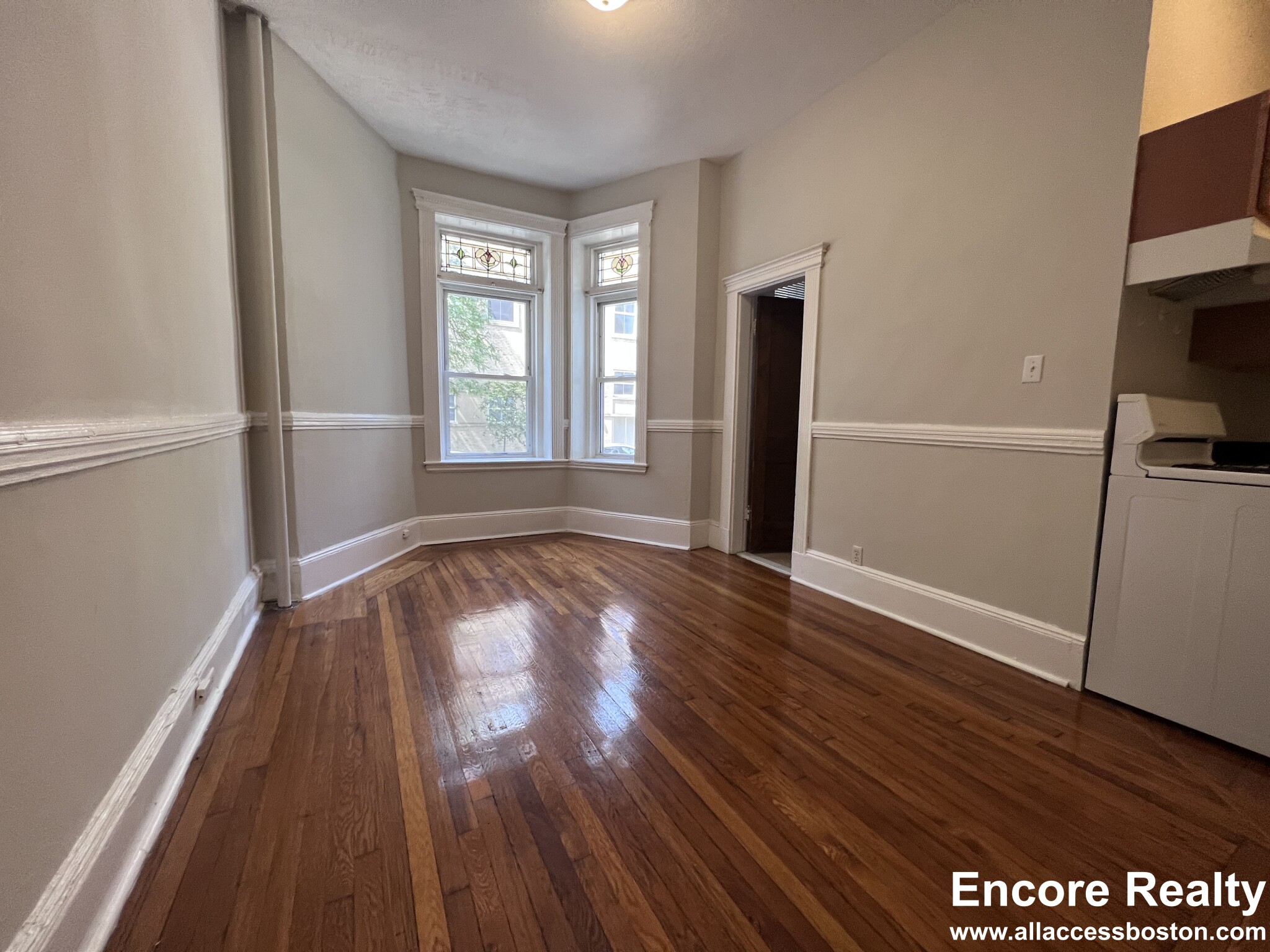 Studio bed, 1 bath apartment for rent at 38 Hemenway St Unit 10, Fenway — photo 1 of 8