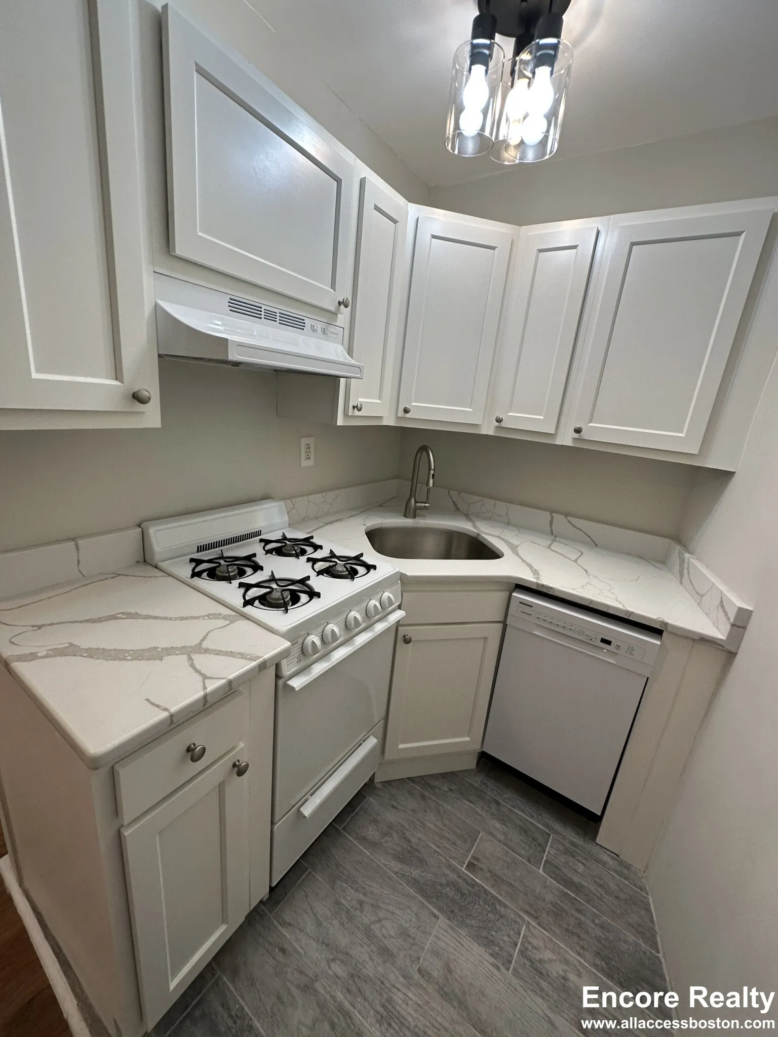 Studio bed, 1 bath apartment for rent at 38 Hemenway St Unit 15, Fenway — photo 1 of 10