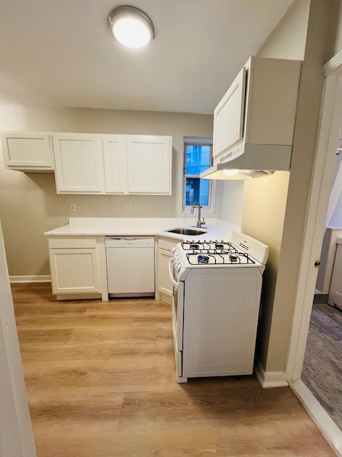 2 bed, 1 bath apartment for rent at 38 Hemenway St Unit 17, Fenway — photo 2 of 17