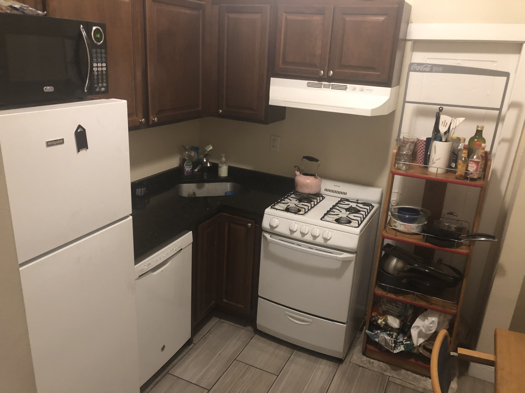 3 bed, 1 bath apartment for rent at 38 Hemenway St Unit 2, Fenway — photo 12 of 15
