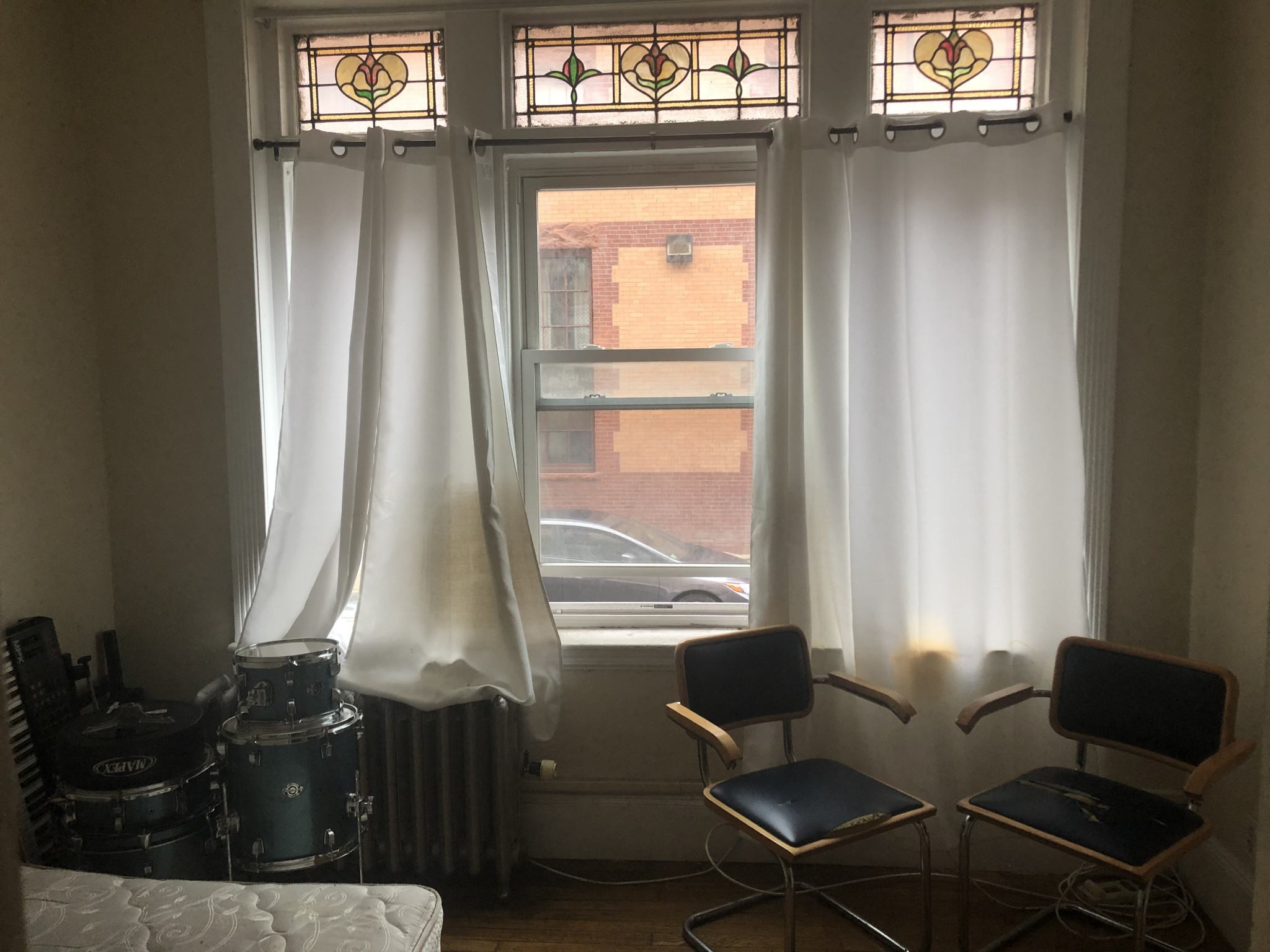 3 bed, 1 bath apartment for rent at 38 Hemenway St Unit 2, Fenway — photo 4 of 15