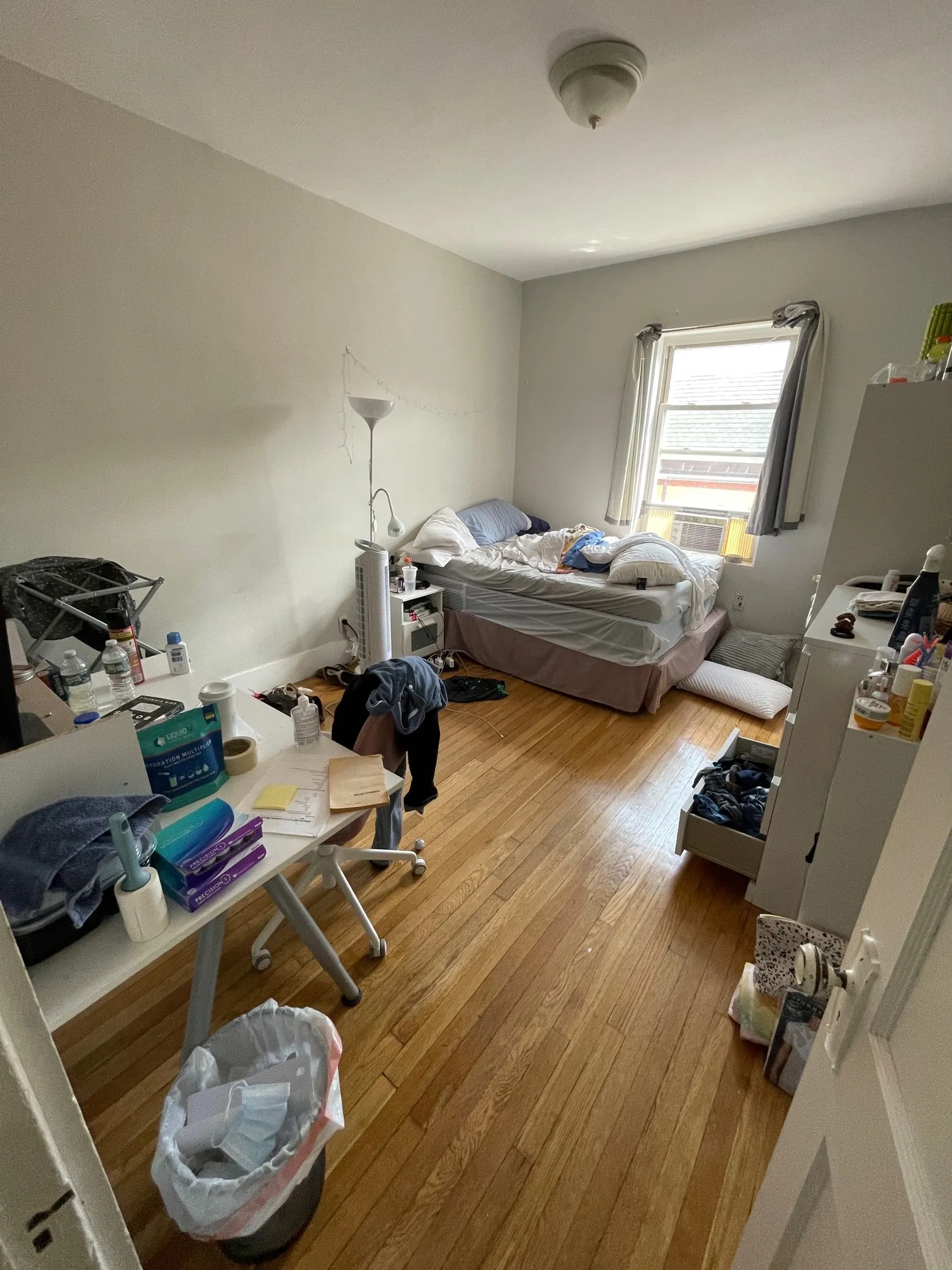 3 bed, 1 bath apartment for rent at 38 Hemenway St Unit 22, Fenway — photo 19 of 27