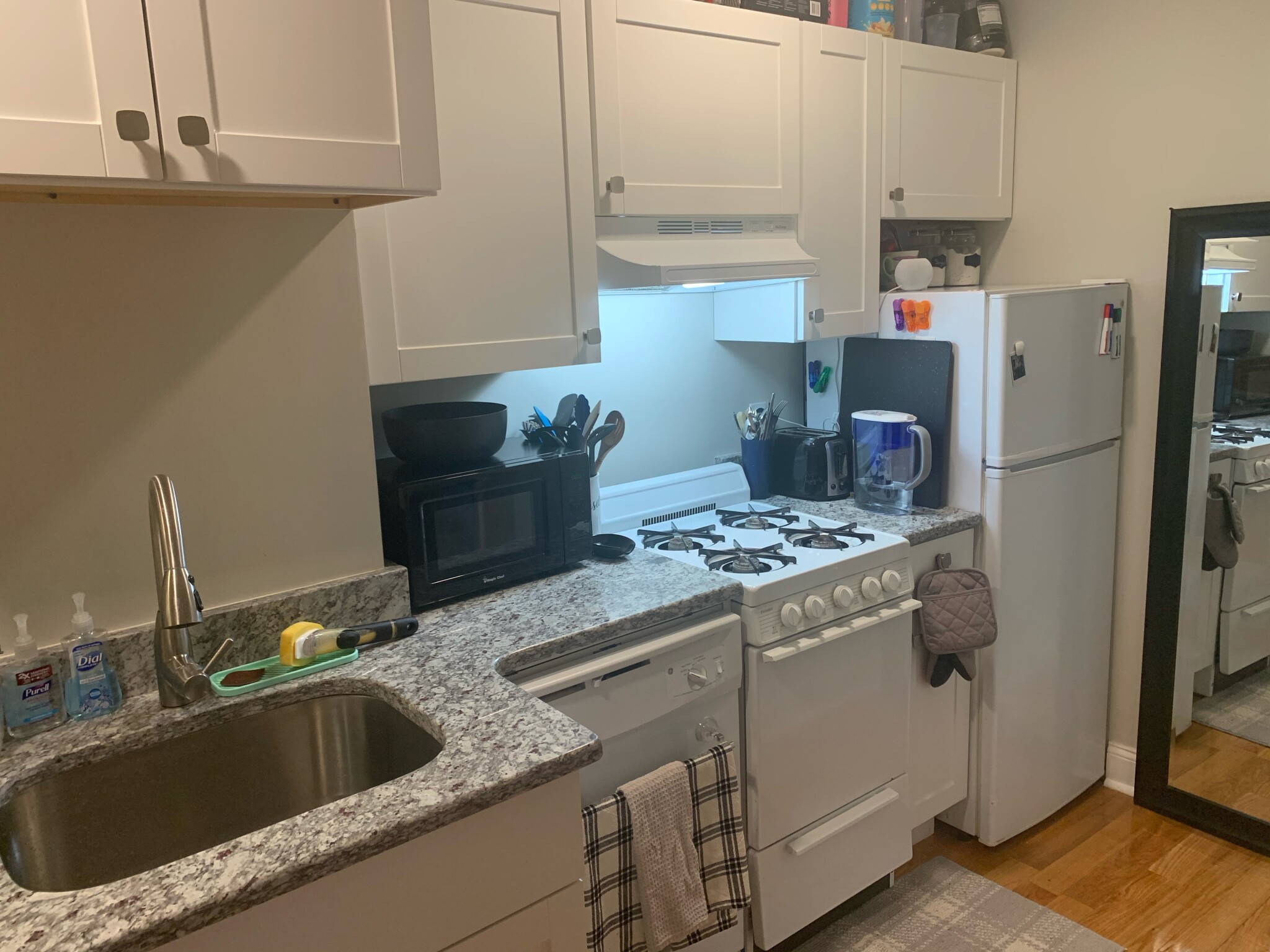 1 bed, 1 bath apartment for rent at 38 Hemenway St Unit 24, Fenway — photo 11 of 12