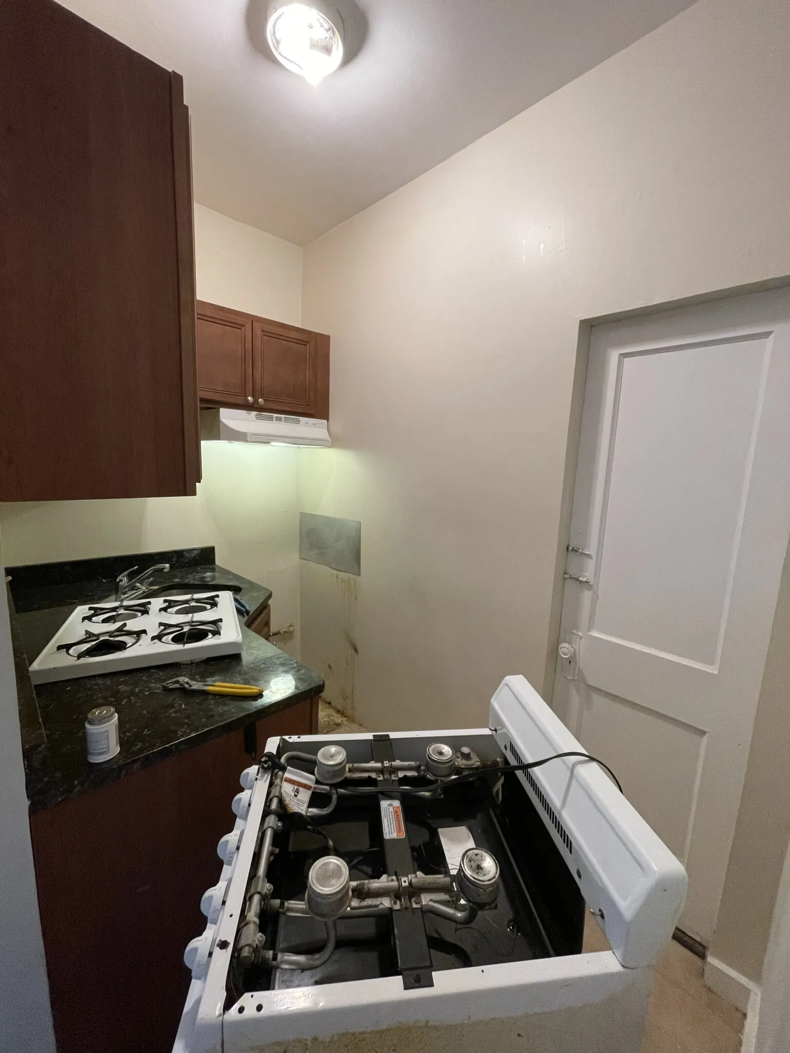 2 bed, 1 bath apartment for rent at 38 Hemenway St Unit 32, Fenway — photo 3 of 14