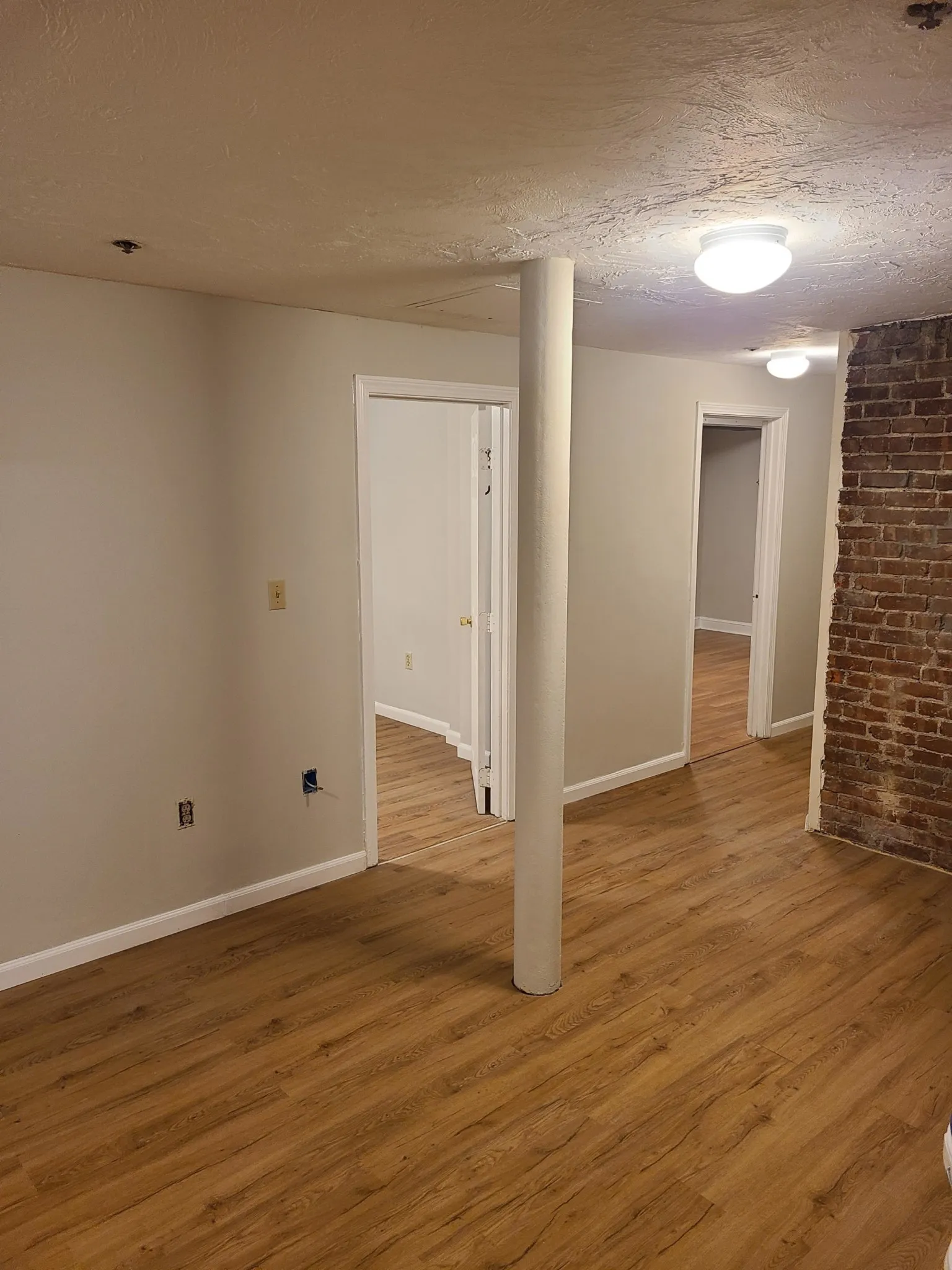 4 bed, 2 bath apartment for rent at 38 Hemenway St Unit 51, Fenway — photo 58 of 74