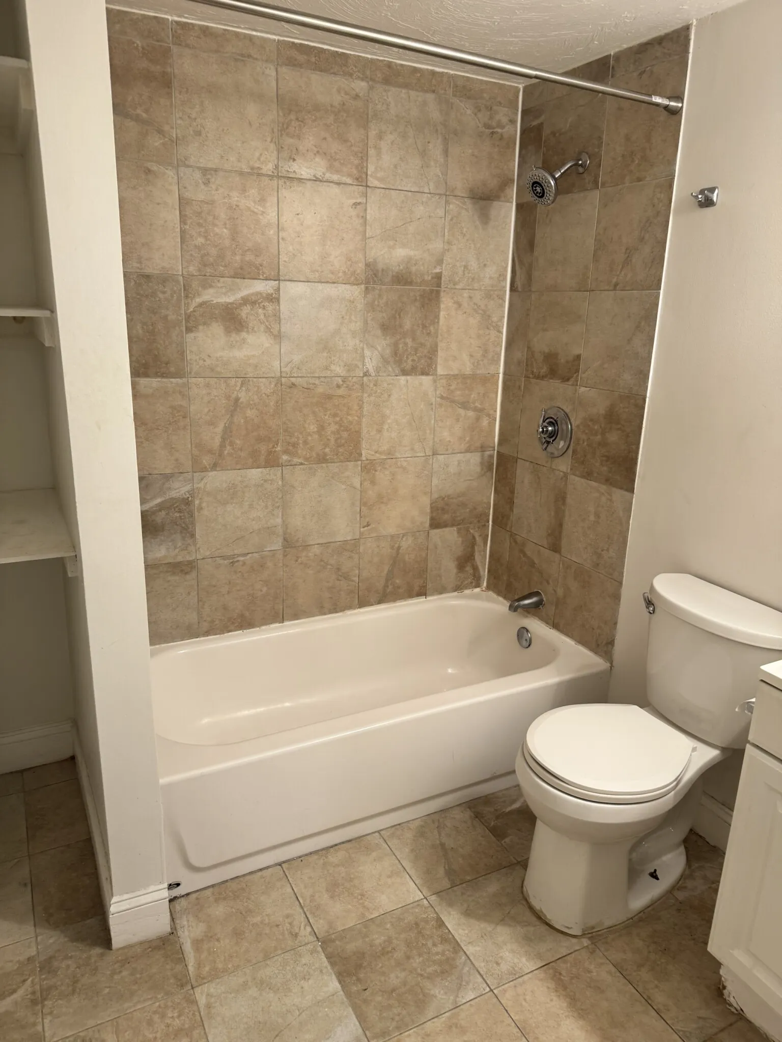 4 bed, 2 bath apartment for rent at 38 Hemenway St Unit 51, Fenway — photo 13 of 74