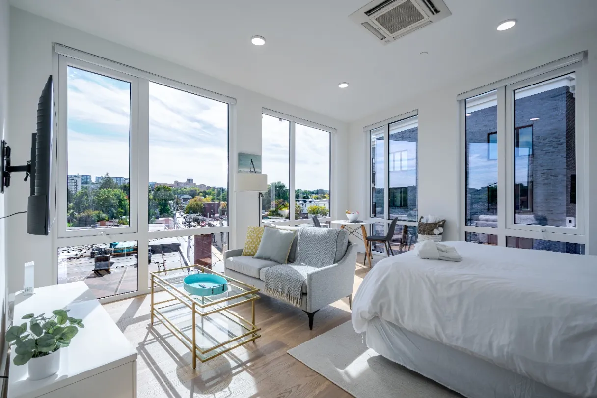 Studio bed, 1 bath apartment for rent at 38 Hichborn St Unit 401, Brighton — photo 4 of 24