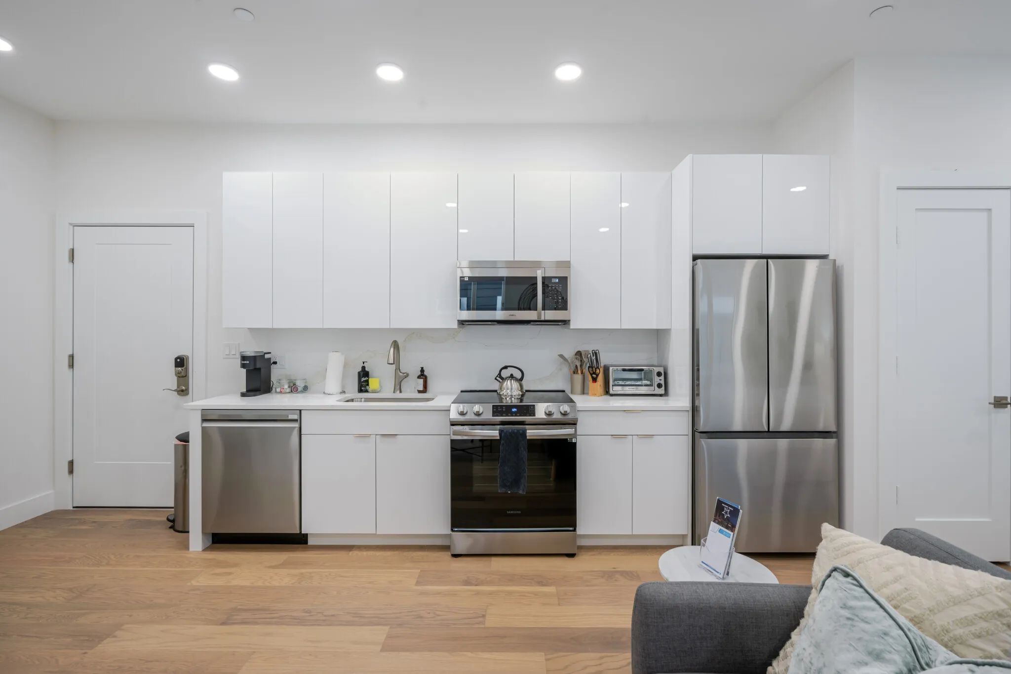 Studio bed, 1 bath apartment for rent at 38 Hichborn St Unit 404, Brighton — photo 5 of 23
