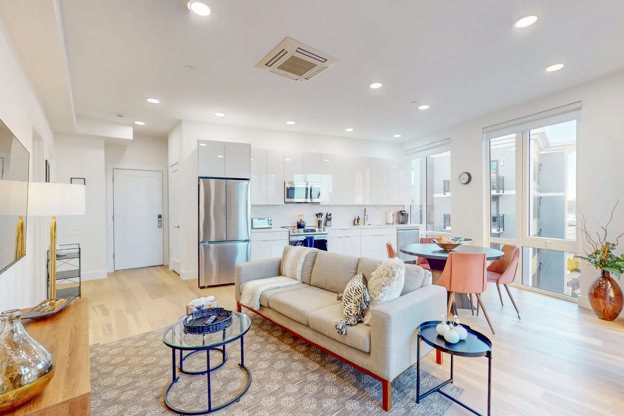 2 bed, 1 bath apartment for rent at 38 Hichborn St Unit 406, Brighton — photo 6 of 20