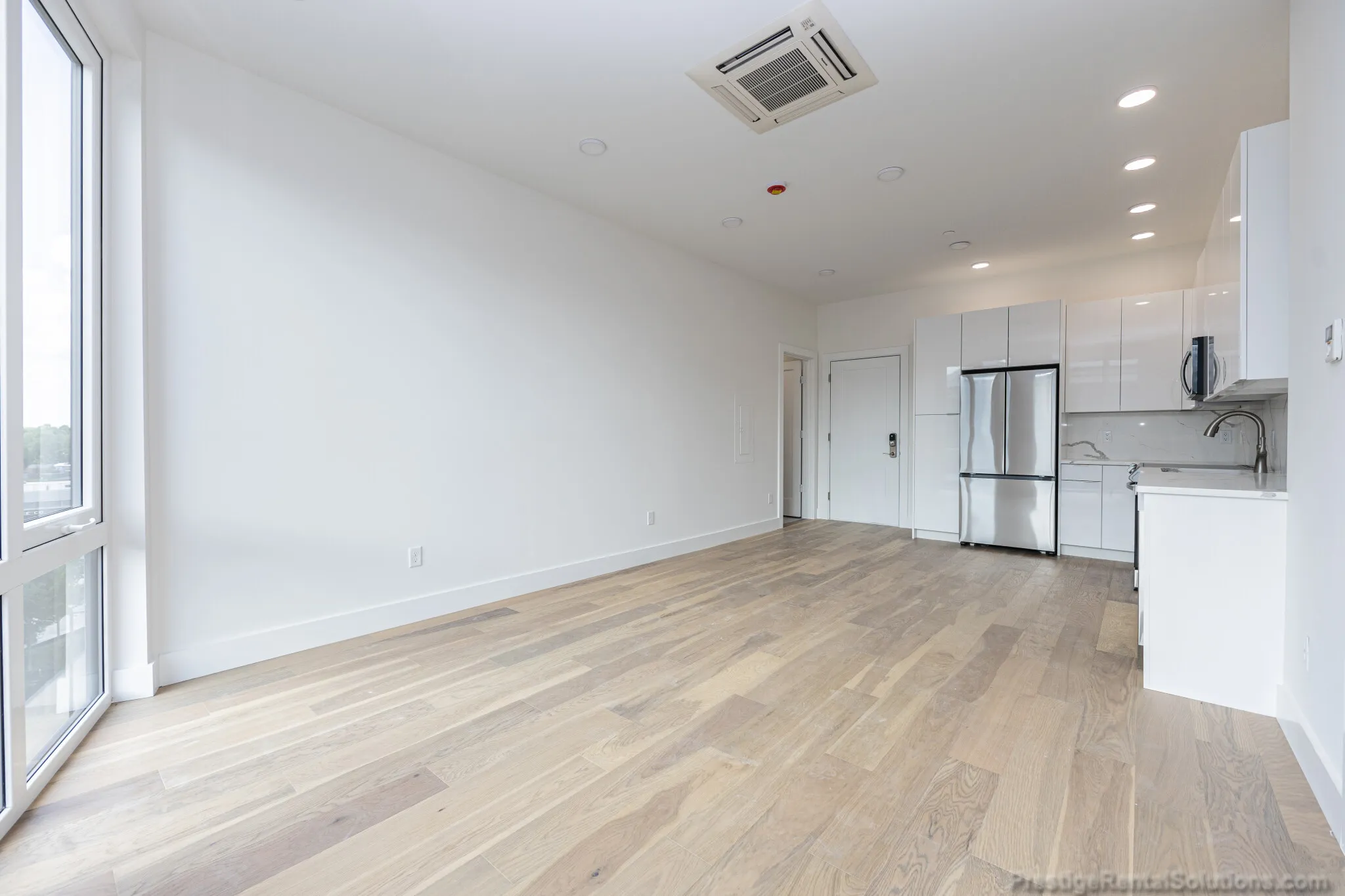 1 bed, 1 bath apartment for rent at 38 Hichborn St Unit 503, Brighton — photo 4 of 15