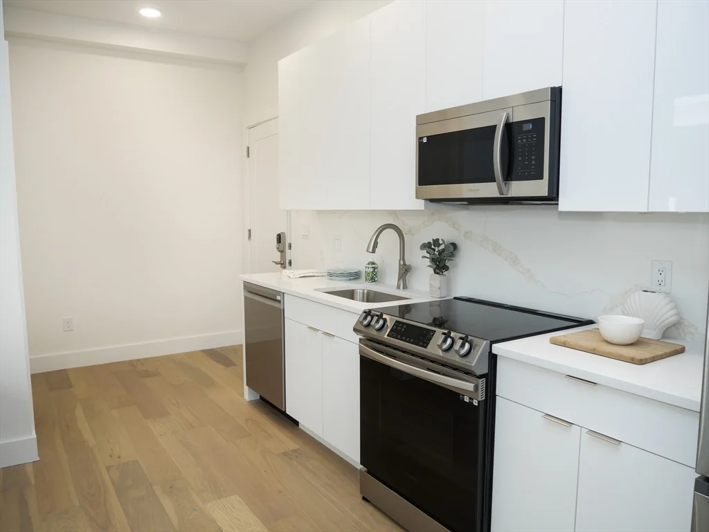 Studio bed, 1 bath apartment for rent at 38 Hichborn Unit 102, Brighton