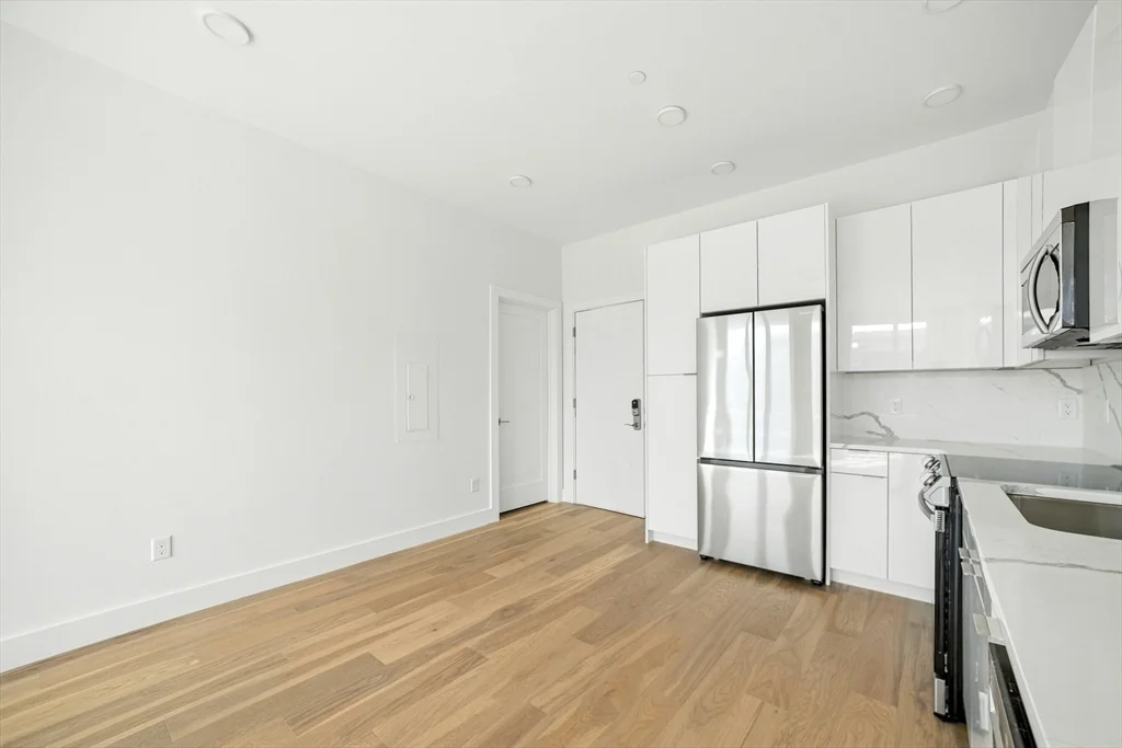 1 bed, 1 bath apartment for rent at 38 Hichborn Unit 203, Brighton — photo 16 of 18