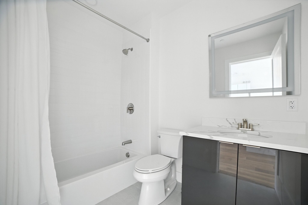 1 bed, 1 bath apartment for rent at 38 Hichborn Unit 203, Brighton — photo 8 of 17