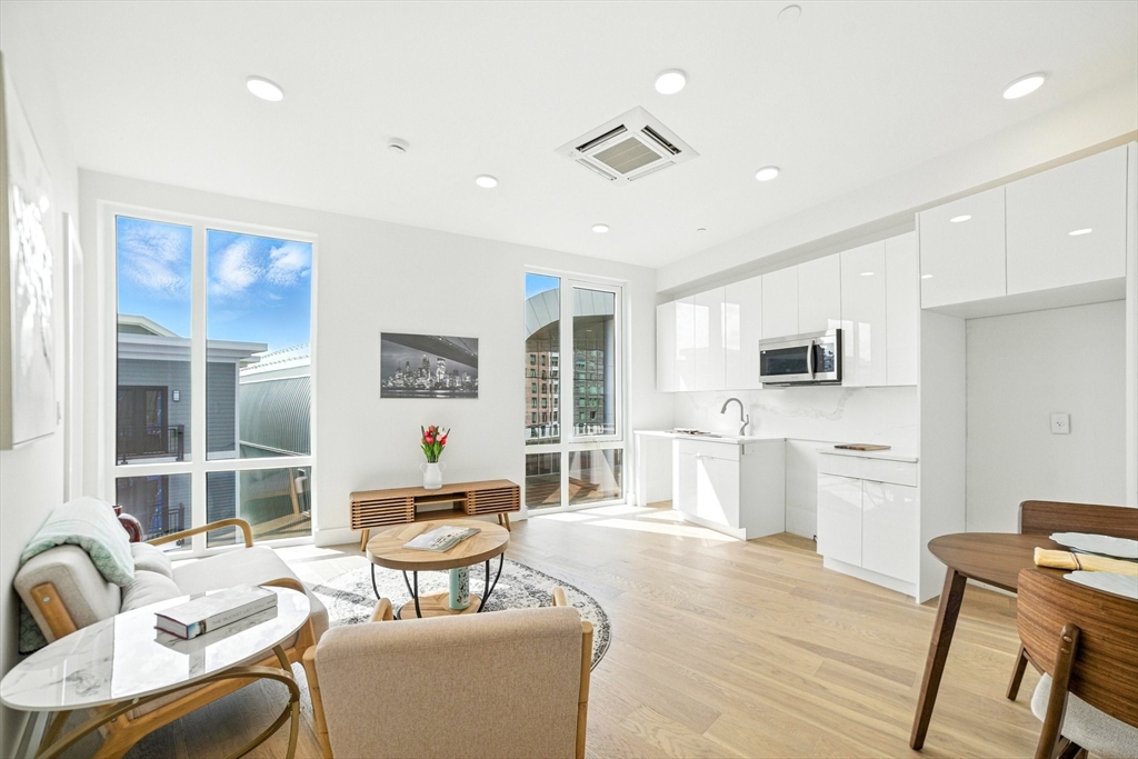 1 bed, 1 bath apartment for rent at 38 Hichborn Unit 205, Brighton — photo 2 of 18