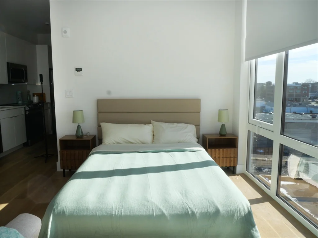 Studio bed, 1 bath apartment for rent at 38 Hichborn Unit 301, Brighton — photo 4 of 9