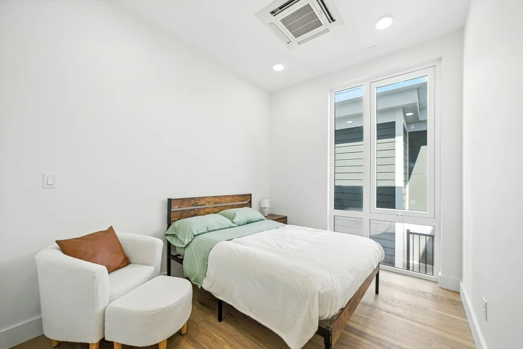 2 bed, 1 bath apartment for rent at 38 Hichborn Unit 306, Brighton — photo 6 of 12
