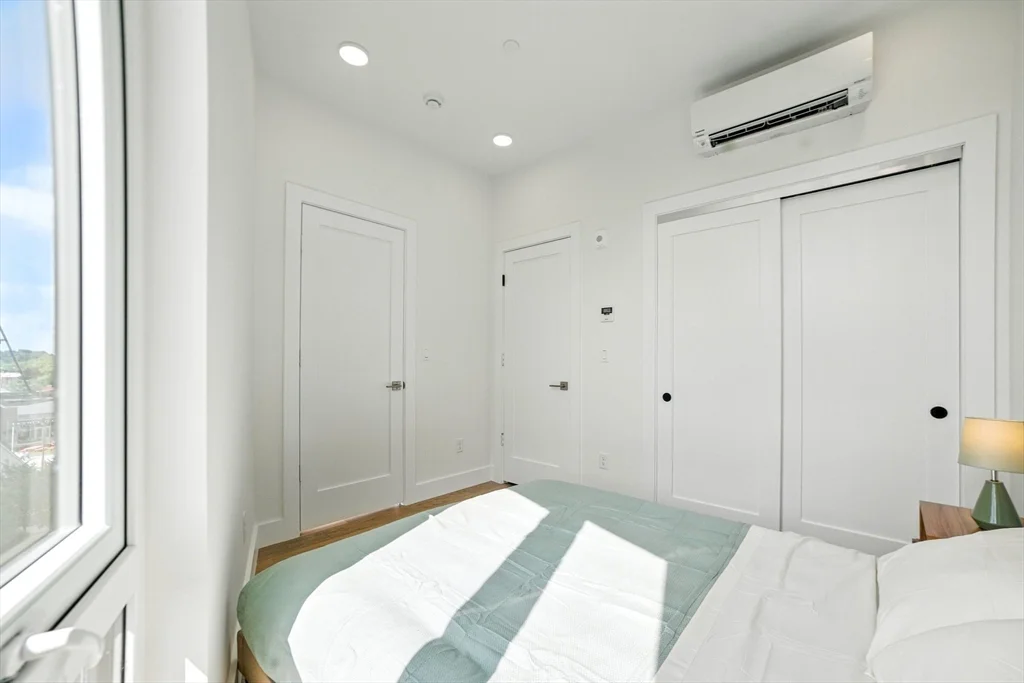 1 bed, 1 bath apartment for rent at 38 Hichborn Unit 505, Brighton — photo 8 of 9