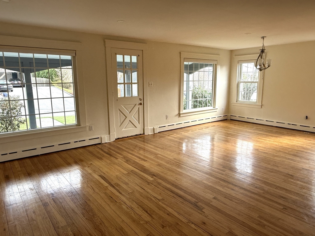 3 bed, 2 bath apartment for rent at 38 Highland St, South Dartmouth — photo 6 of 19