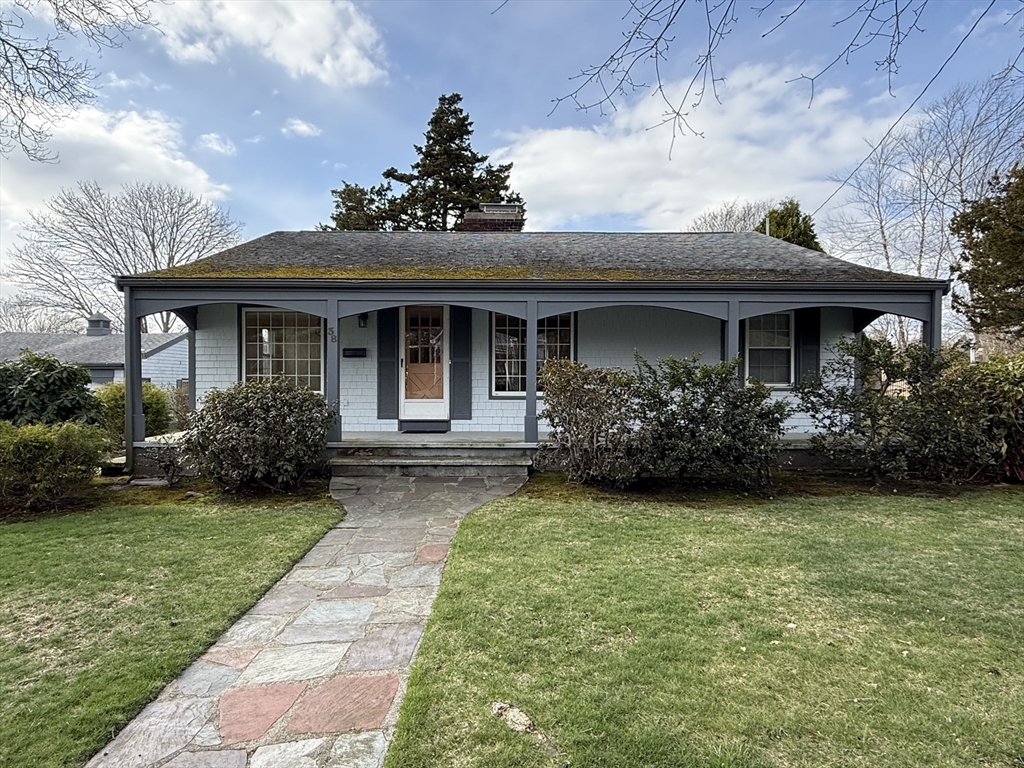 3 bed, 2 bath apartment for rent at 38 Highland St, South Dartmouth — photo 1 of 19
