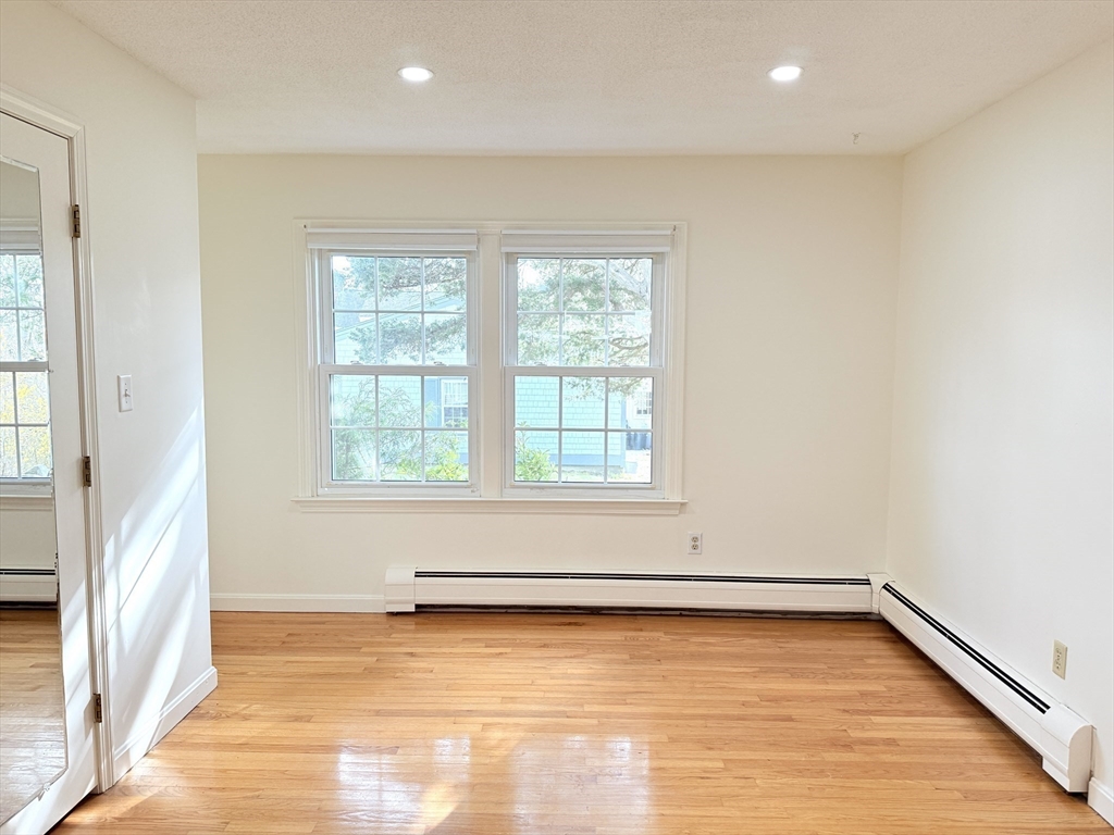 3 bed, 2 bath apartment for rent at 38 Highland St, South Dartmouth — photo 10 of 19