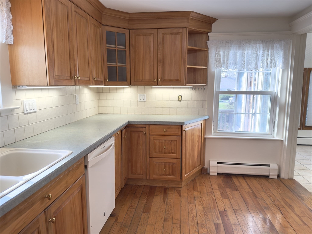3 bed, 2 bath apartment for rent at 38 Highland St, South Dartmouth — photo 7 of 19