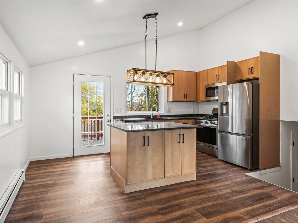 4 bed, 1 bath apartment for rent at 38 Hilda Unit 1, Worcester — photo 6 of 38
