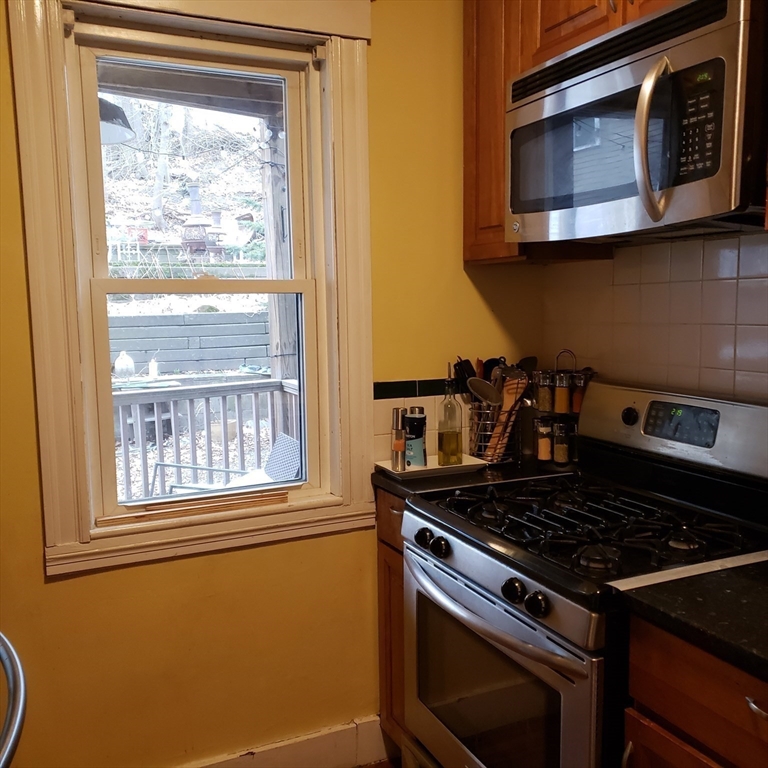 3 bed, 1 bath apartment for rent at 38 Hillside St Unit 1, Mission Hill — photo 12 of 33