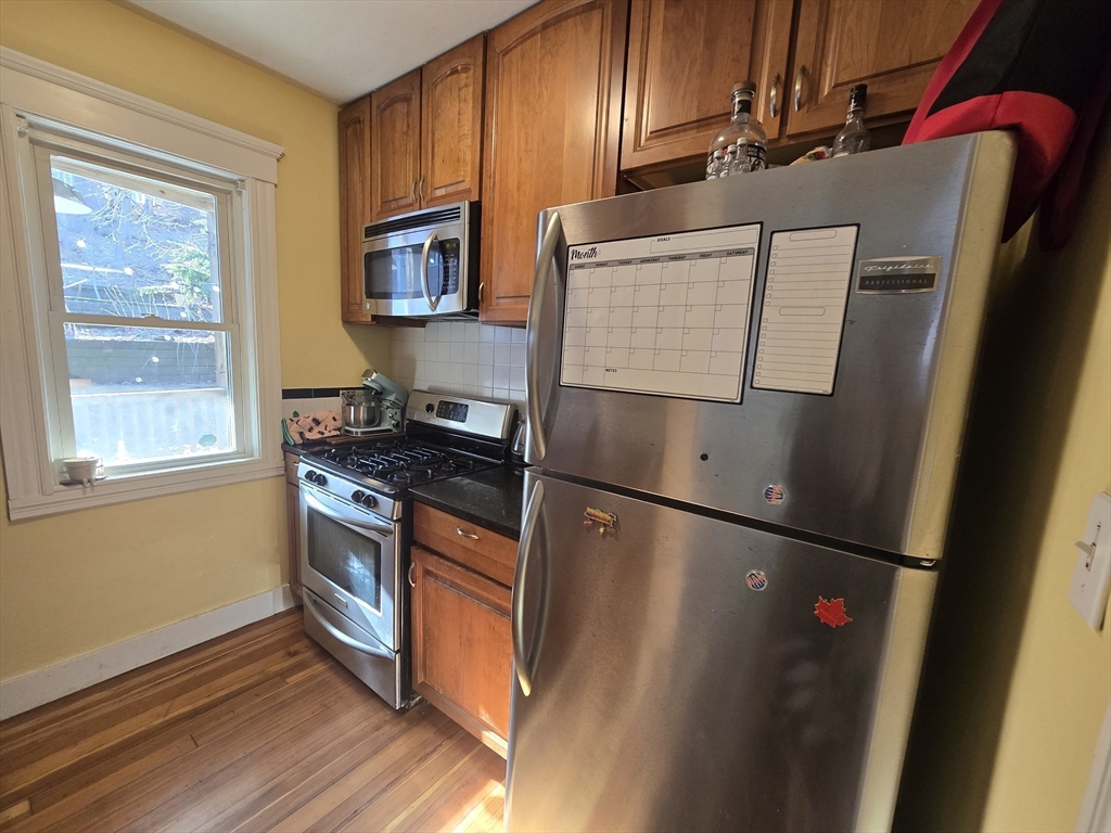 3 bed, 1 bath apartment for rent at 38 Hillside St Unit 1, Mission Hill — photo 11 of 33