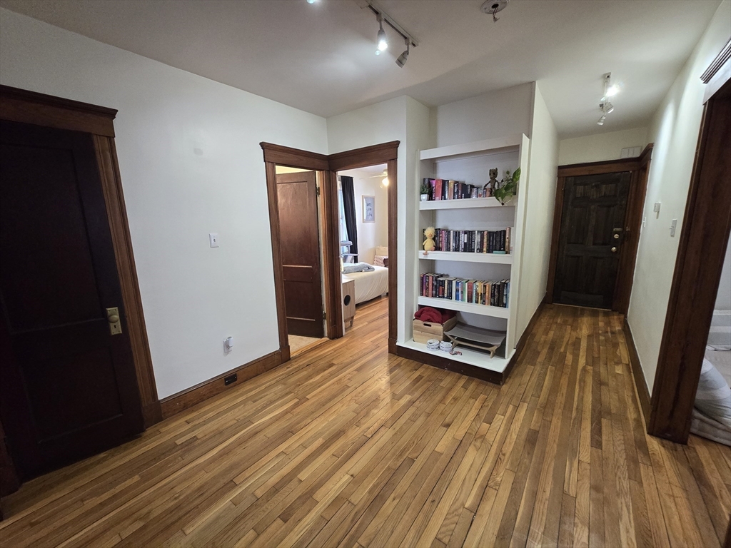 3 bed, 1 bath apartment for rent at 38 Hillside St Unit 1, Mission Hill — photo 29 of 33