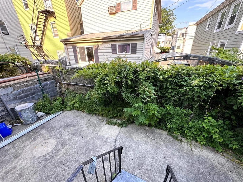 1 bed, 1 bath apartment for rent at 38 Hunting St Unit 1, Wellington-Harrington — photo 12 of 14