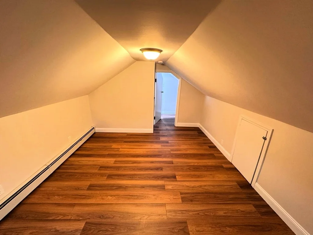 3 bed, 1 bath apartment for rent at 38 Hunting St Unit 2, Wellington-Harrington — photo 11 of 14