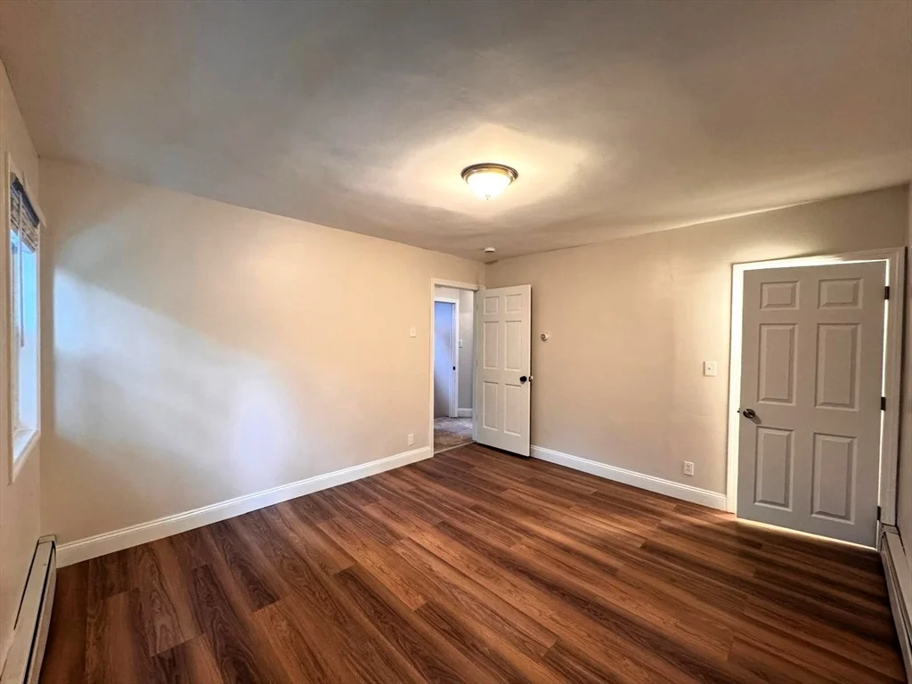 3 bed, 1 bath apartment for rent at 38 Hunting St Unit 2, Wellington-Harrington — photo 9 of 14