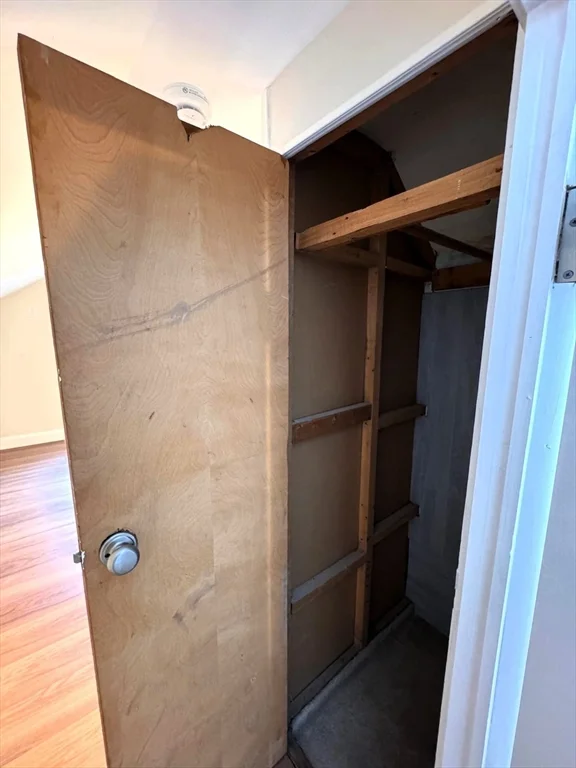 3 bed, 1 bath apartment for rent at 38 Hunting St Unit 2, Wellington-Harrington — photo 13 of 14