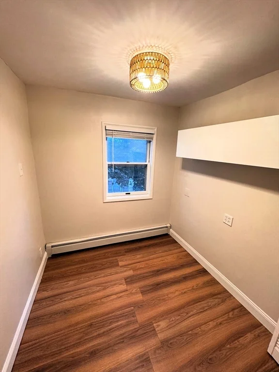 3 bed, 1 bath apartment for rent at 38 Hunting St Unit 2, Wellington-Harrington — photo 6 of 14
