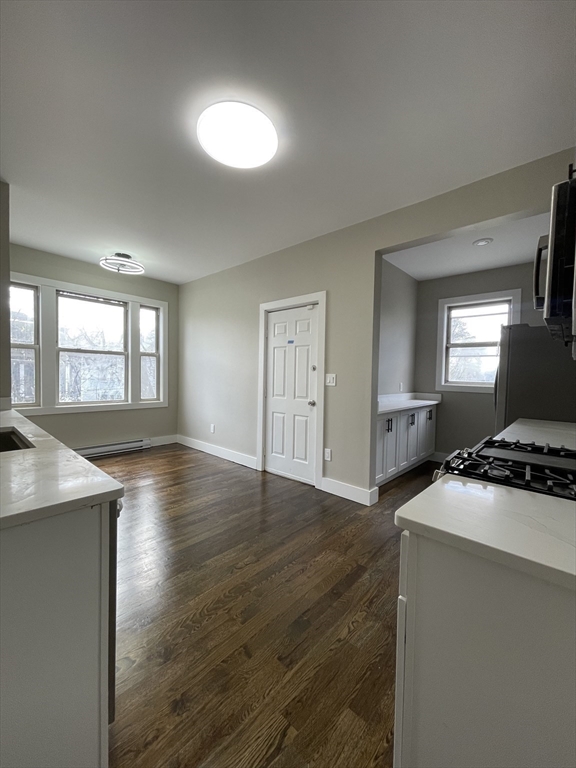 3 bed, 1 bath apartment for rent at 38 Hutchings Unit 2R, Roxbury — photo 25 of 31