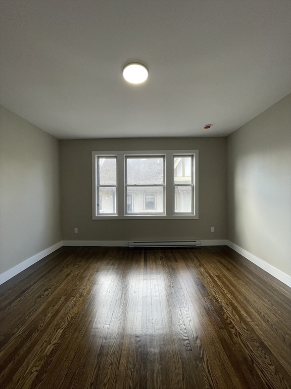 3 bed, 1 bath apartment for rent at 38 Hutchings Unit 2R, Roxbury — photo 11 of 31