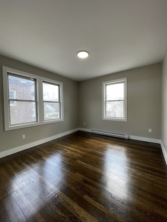 3 bed, 1 bath apartment for rent at 38 Hutchings Unit 2R, Roxbury — photo 22 of 31