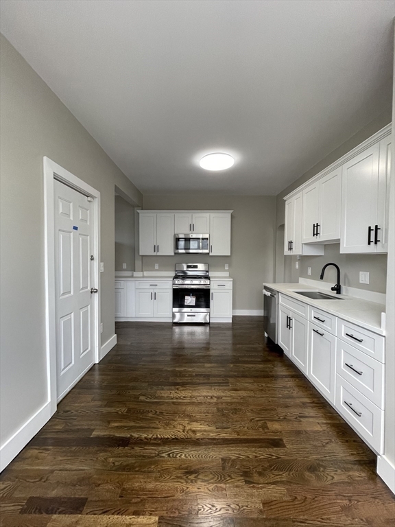 3 bed, 1 bath apartment for rent at 38 Hutchings Unit 2R, Roxbury — photo 29 of 31