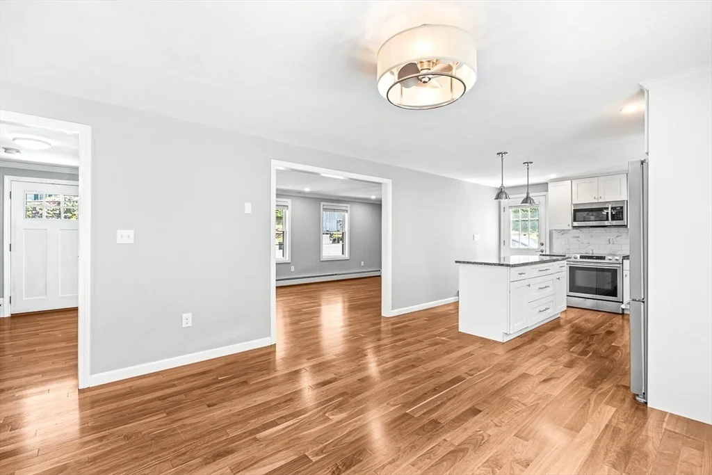 3 bed, 1 bath apartment for rent at 38 Idora Ave, Haverhill — photo 15 of 40