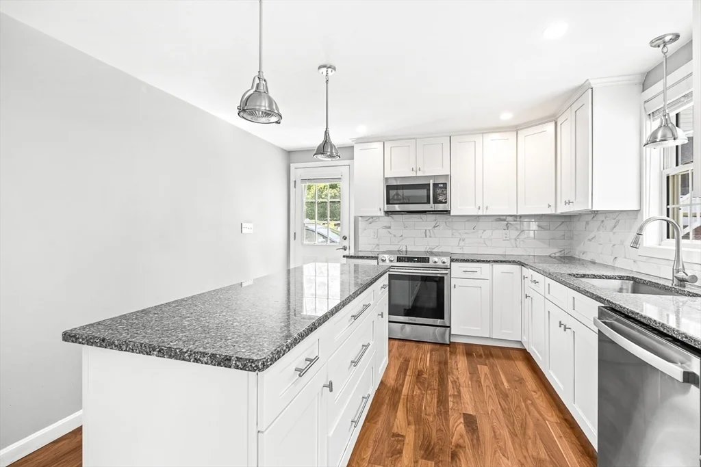3 bed, 1 bath apartment for rent at 38 Idora Ave, Haverhill — photo 11 of 40