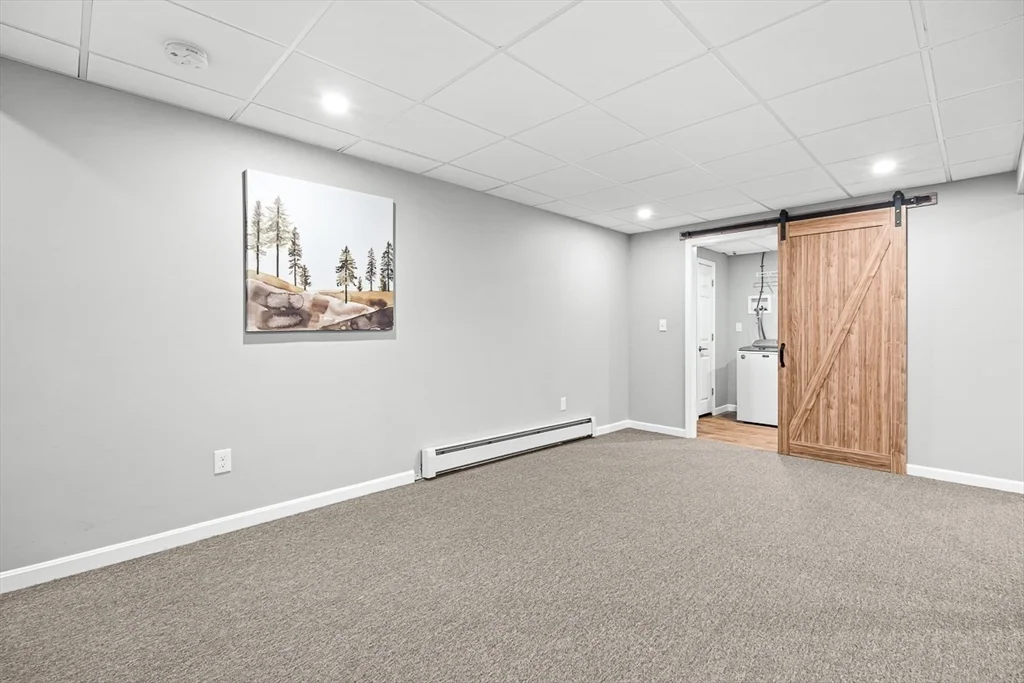 3 bed, 1 bath apartment for rent at 38 Idora Ave, Haverhill — photo 27 of 40