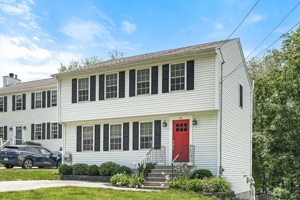 3 bed, 1 bath apartment for rent at 38 Idora Ave, Haverhill — photo 3 of 40