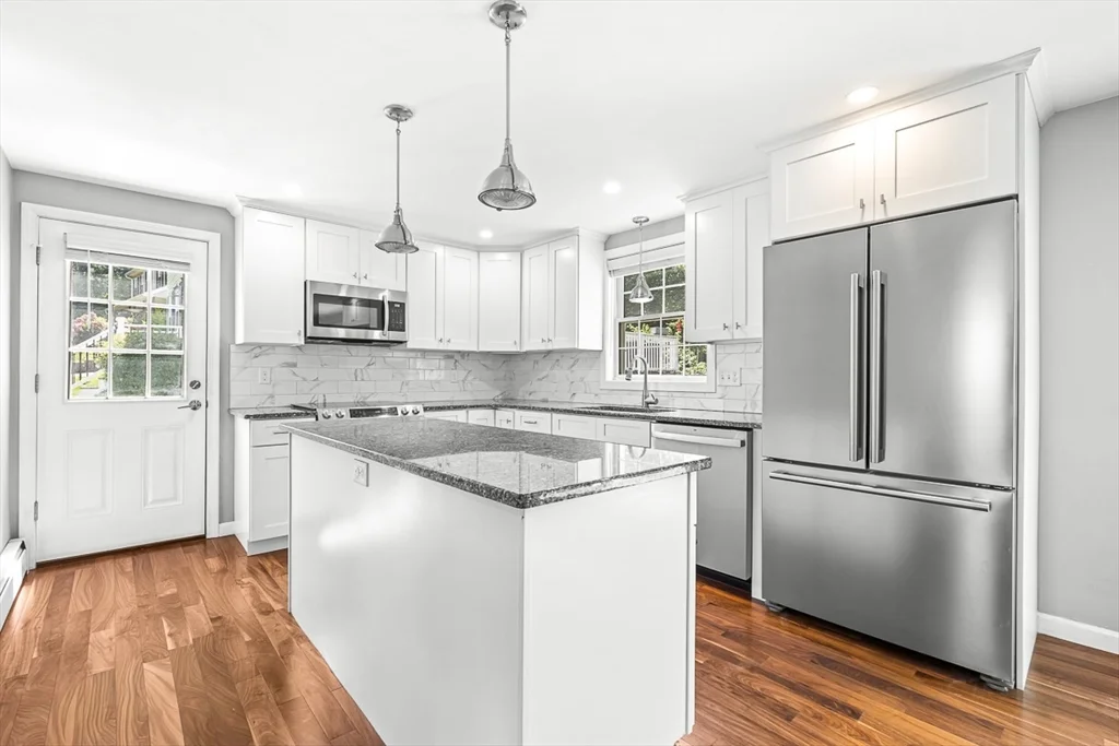 3 bed, 1 bath apartment for rent at 38 Idora Ave, Haverhill — photo 12 of 40