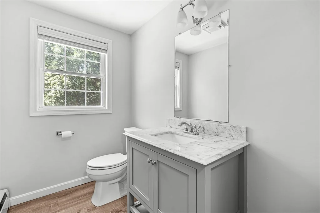 3 bed, 1 bath apartment for rent at 38 Idora Ave, Haverhill — photo 17 of 40