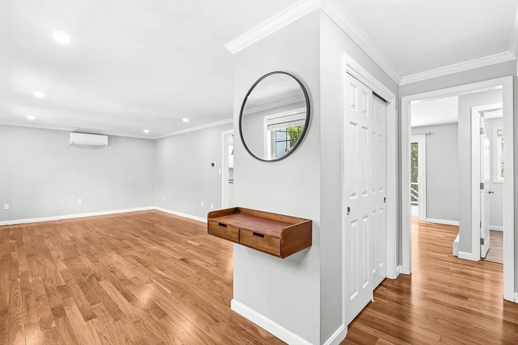 3 bed, 1 bath apartment for rent at 38 Idora Ave, Haverhill — photo 8 of 40