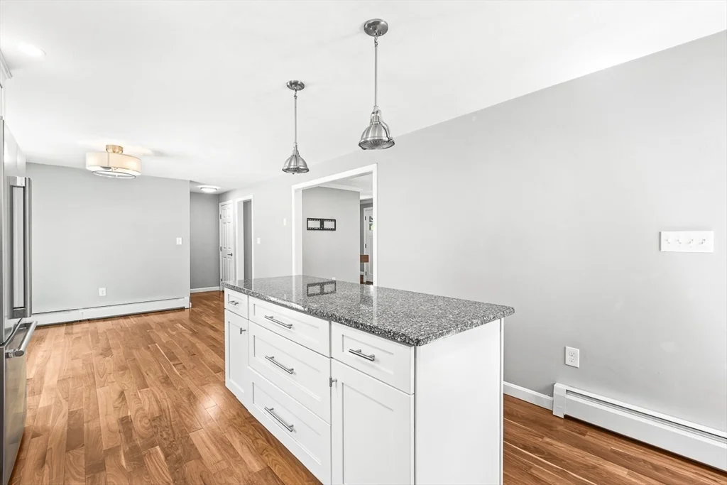 3 bed, 1 bath apartment for rent at 38 Idora Ave, Haverhill — photo 14 of 40