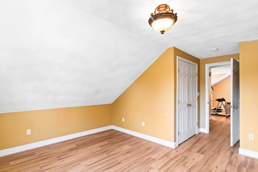 7 bed, 3 bath apartment for rent at 38 Ivan St, Lexington — photo 36 of 42