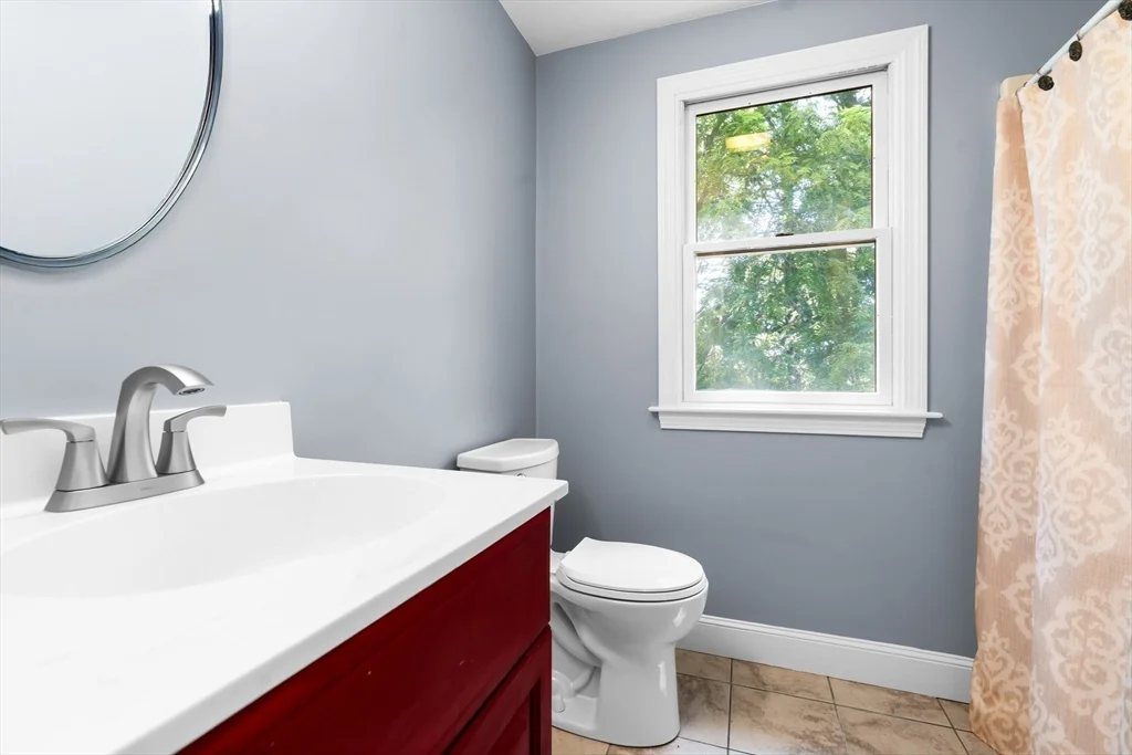 7 bed, 3 bath apartment for rent at 38 Ivan St, Lexington — photo 37 of 42