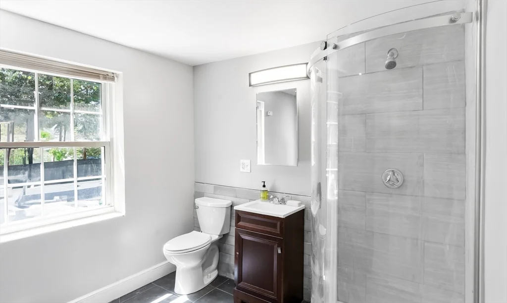 7 bed, 3 bath apartment for rent at 38 Ivan St, Lexington — photo 39 of 42