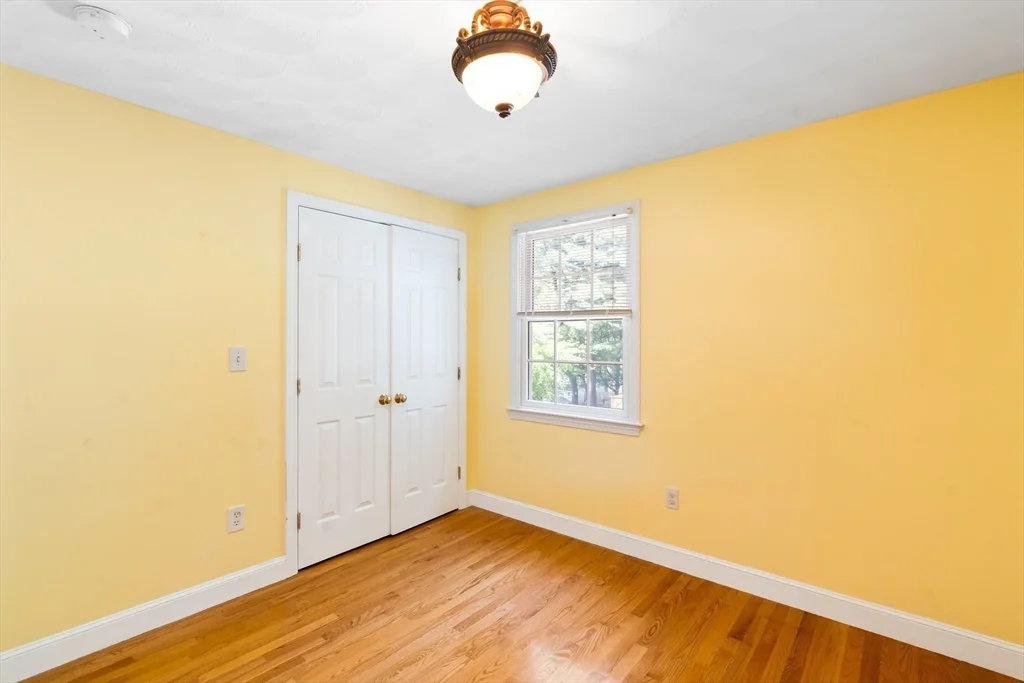 7 bed, 3 bath apartment for rent at 38 Ivan St, Lexington — photo 30 of 42